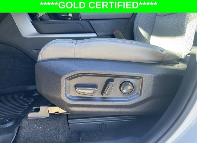 
								Toyota Sequoia full									