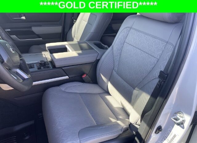 
								Toyota Sequoia full									