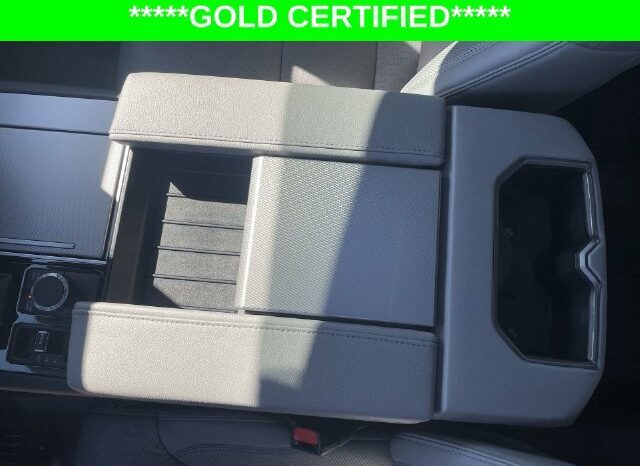 
								Toyota Sequoia full									