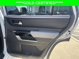 
										Toyota Sequoia full									