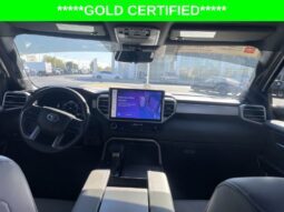
										Toyota Sequoia full									