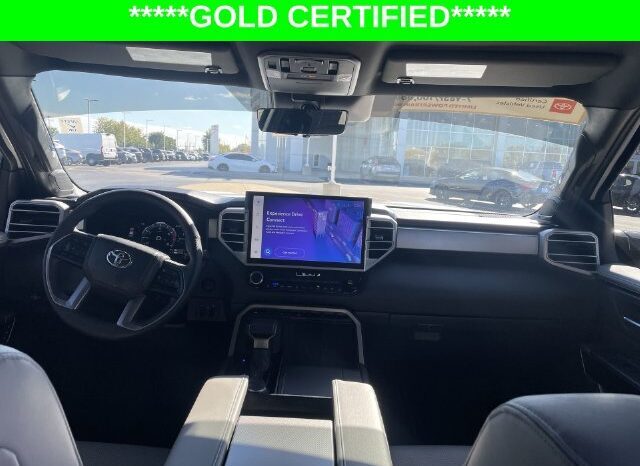 
								Toyota Sequoia full									