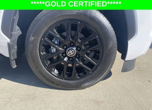 
								Toyota Sequoia full									
