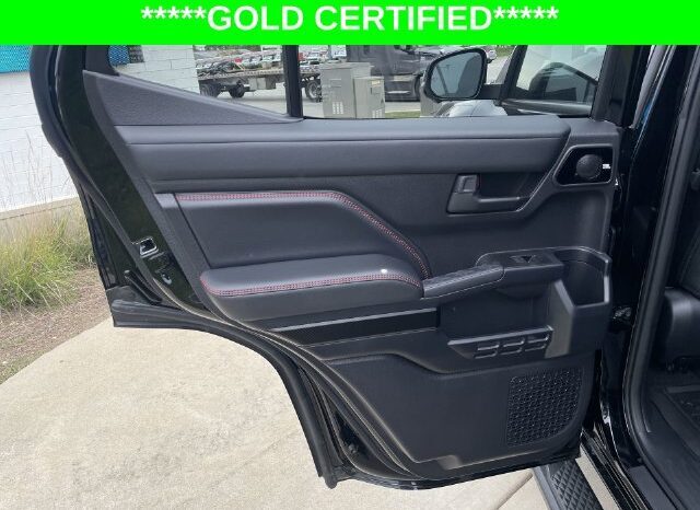 
								Toyota 4Runner i-FORCE MAX Hybrid full									