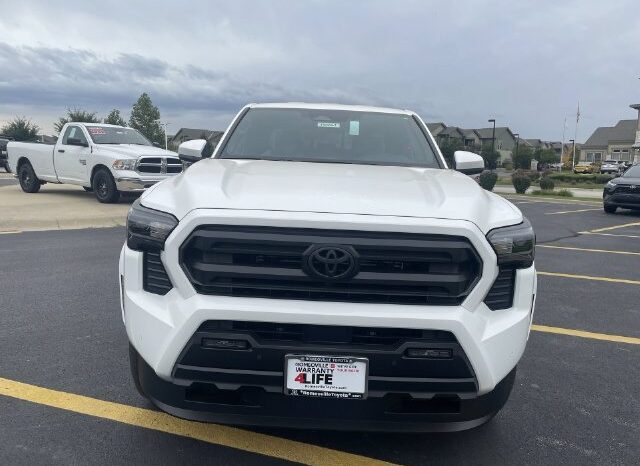 
								Toyota Tacoma full									