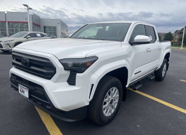 
								Toyota Tacoma full									