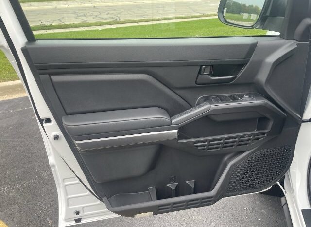 
								Toyota Tacoma full									