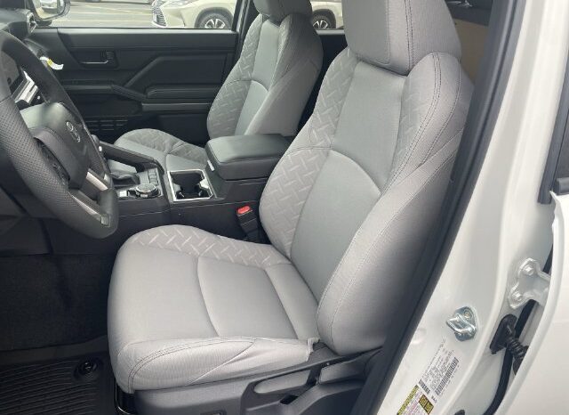 
								Toyota Tacoma full									