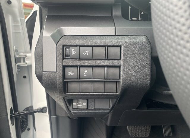 
								Toyota Tacoma full									