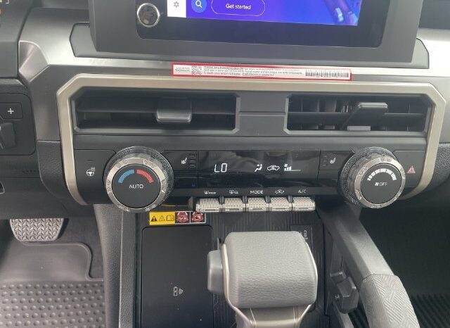 
								Toyota Tacoma full									