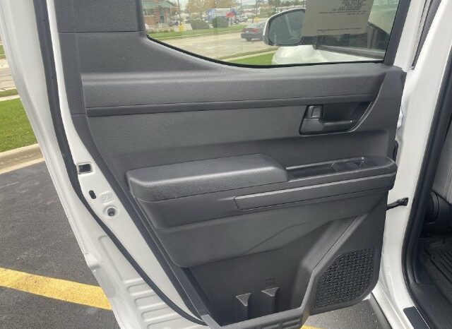 
								Toyota Tacoma full									