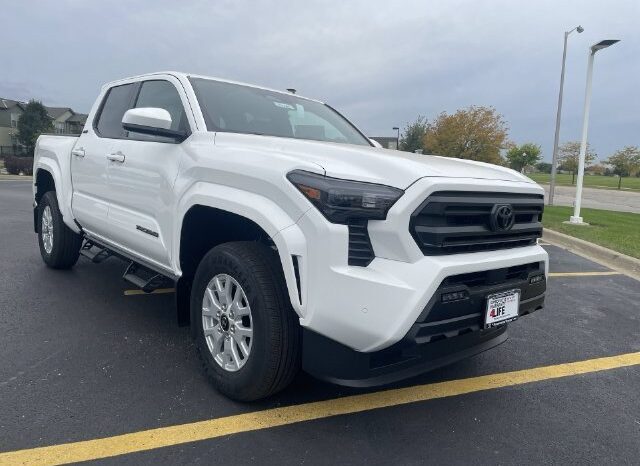 
								Toyota Tacoma full									