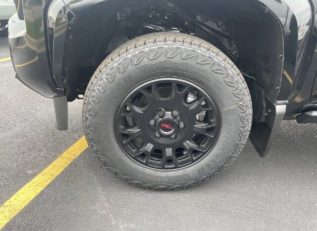 
								Toyota Tacoma full									