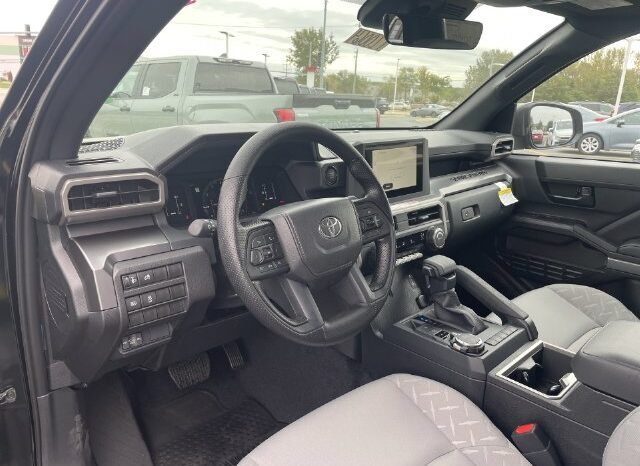 
								Toyota Tacoma full									