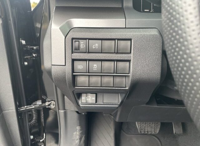 
								Toyota Tacoma full									