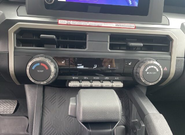 
								Toyota Tacoma full									