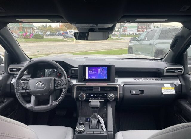 
								Toyota Tacoma full									