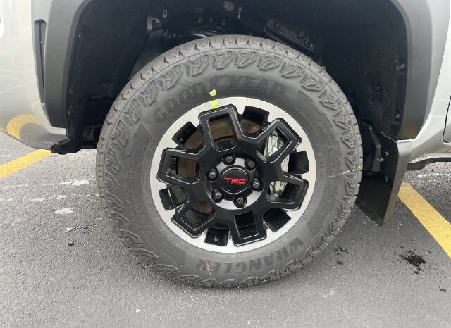 
								Toyota Tacoma full									