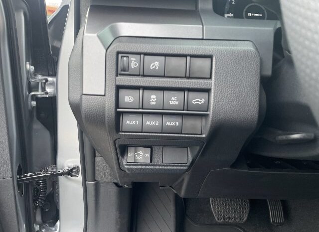 
								Toyota Tacoma full									