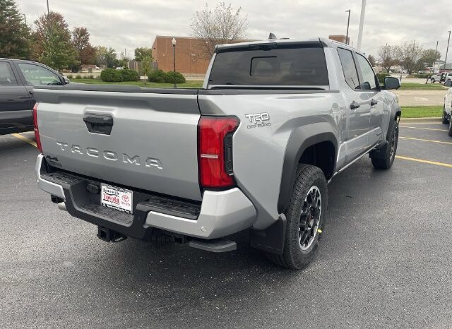 
								Toyota Tacoma full									