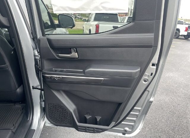 
								Toyota Tacoma full									