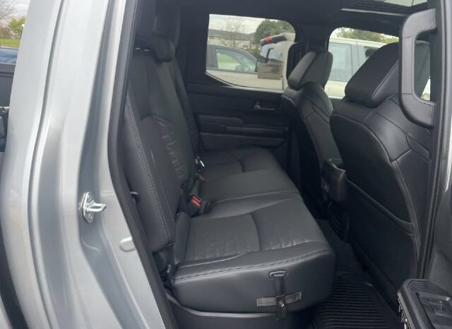 
								Toyota Tacoma full									