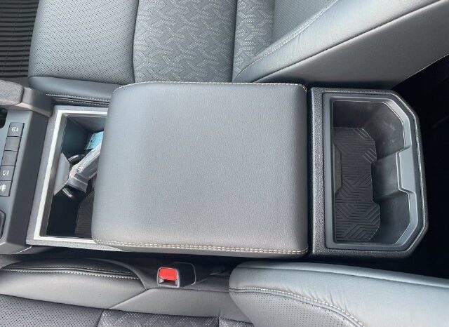 
								Toyota Tacoma full									