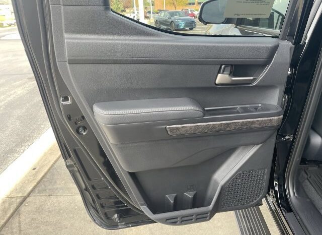
								Toyota Tacoma full									