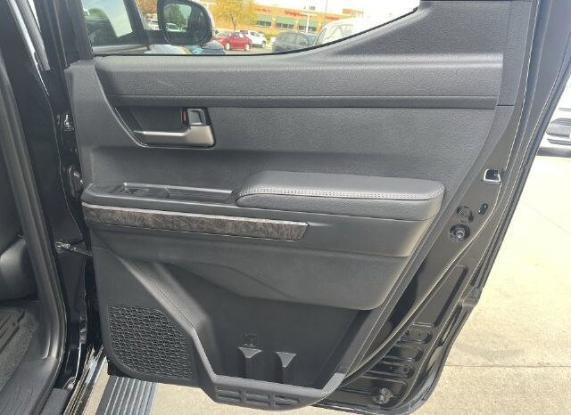 
								Toyota Tacoma full									