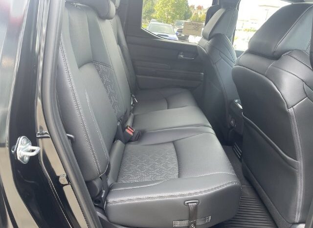 
								Toyota Tacoma full									