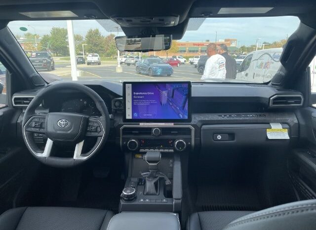 
								Toyota Tacoma full									