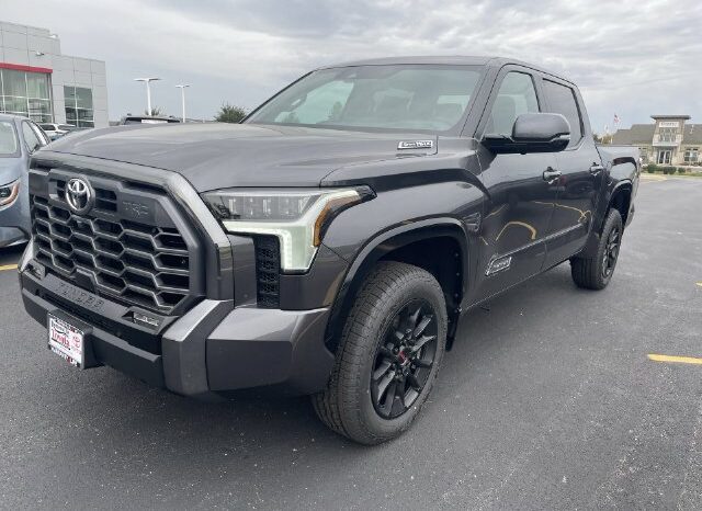 
								Toyota Tundra Hybrid full									