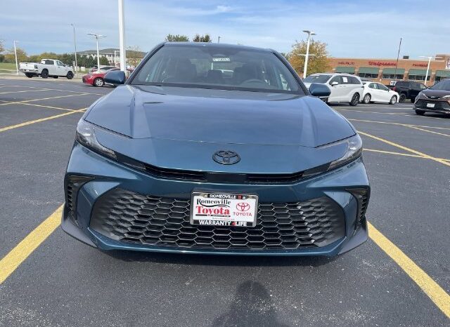 
								Toyota Camry full									