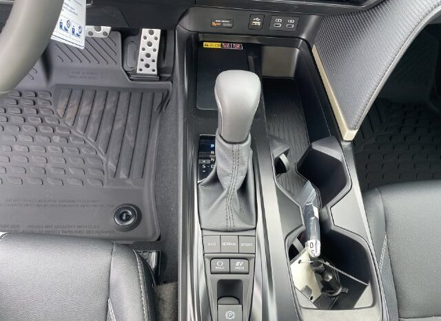 
								Toyota Camry full									
