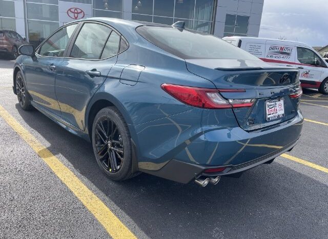 
								Toyota Camry full									