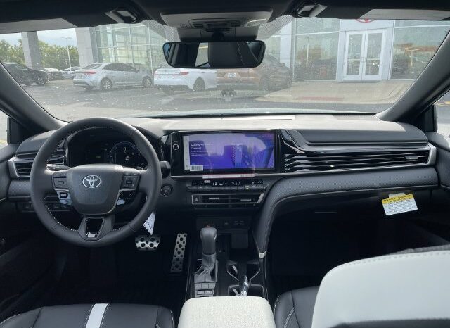 
								Toyota Camry full									