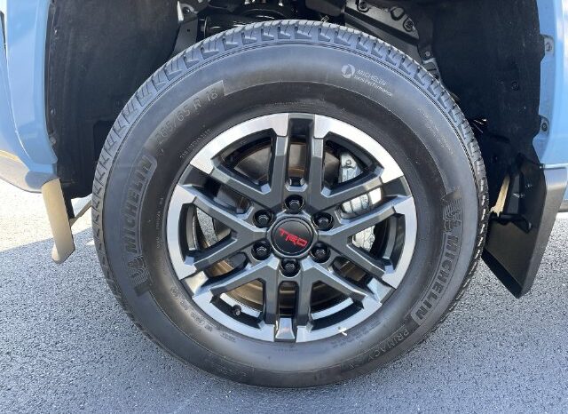 
								Toyota Tacoma full									