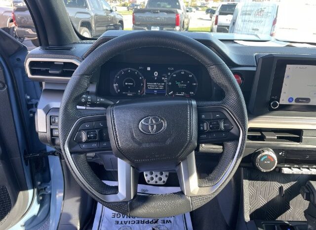 
								Toyota Tacoma full									