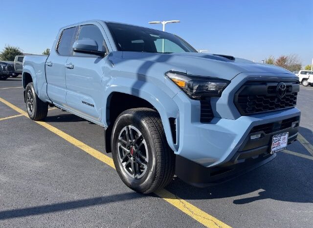 
								Toyota Tacoma full									