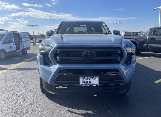 
								Toyota Tacoma full									