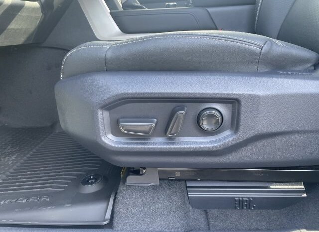 
								Toyota Tundra full									