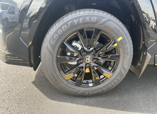 
								Toyota RAV4 full									
