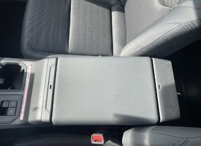 
								Toyota RAV4 full									