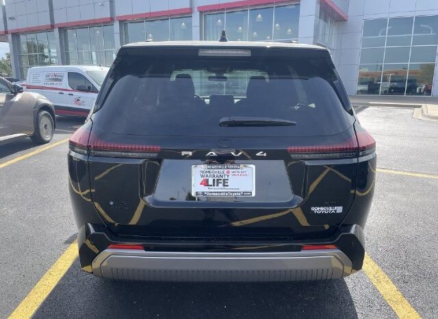 
								Toyota RAV4 full									