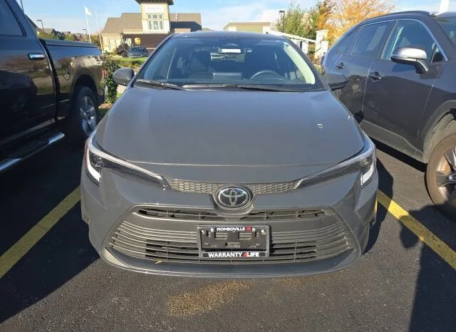 
								Toyota Corolla Hybrid full									