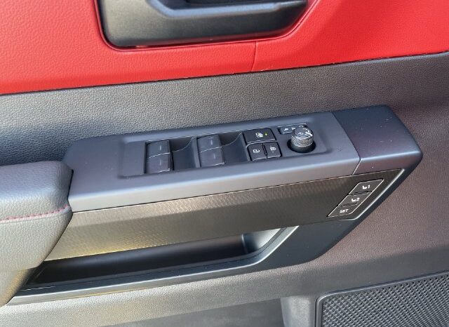 
								Toyota Sequoia full									