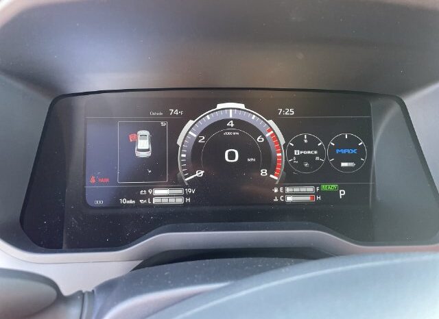 
								Toyota Sequoia full									