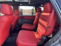 
										Toyota Sequoia full									
