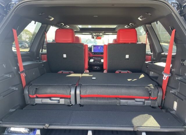 
								Toyota Sequoia full									