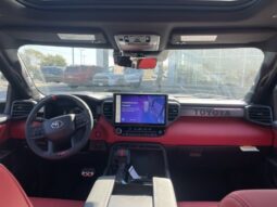 
										Toyota Sequoia full									